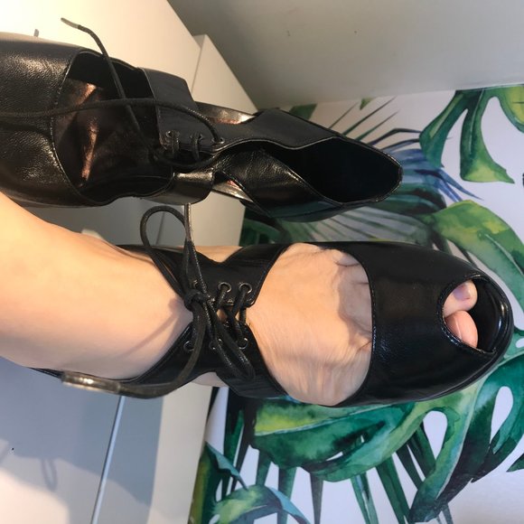 Bakers size 7 - laces high heel - Picture 4 of 8